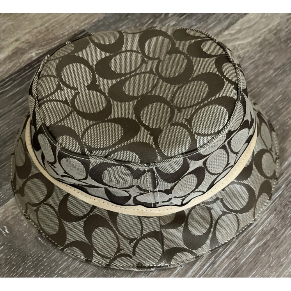 Signature Patterned Bucket Hat - Picture 11 of 12